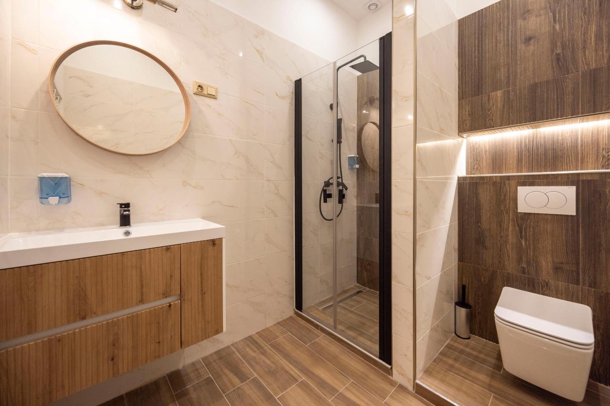 Exclusive Downtown Quentin Residence By Prestige Homes Budapest Exteriör bild